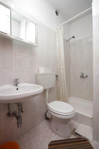 Hostal Twin Room Luka 8132b