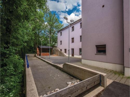 Two-bedroom Apartment In Zlobin