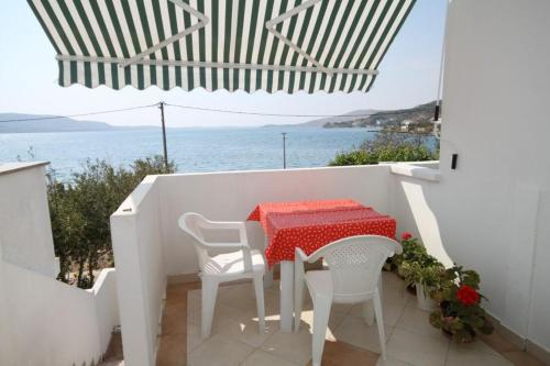 Apartment Metajna 6466g