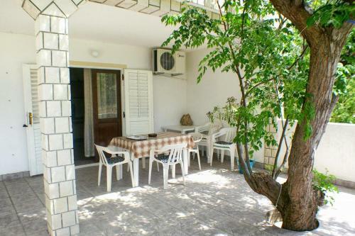 Apartment Metajna 4116a