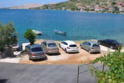 Apartment Metajna 10405b