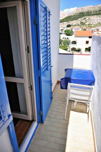 Hostal Quadruple Room Metajna 206g