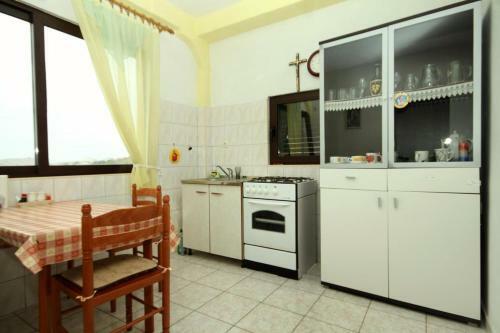Apartment Zubovici 4082a