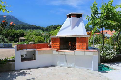 Apartments With A Parking Space Zuljana (peljesac) - 252
