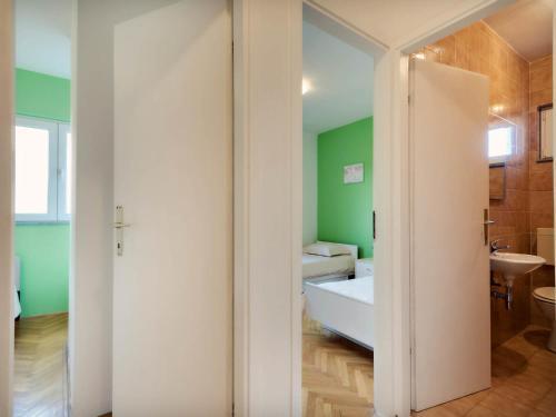 Apartments Zizic