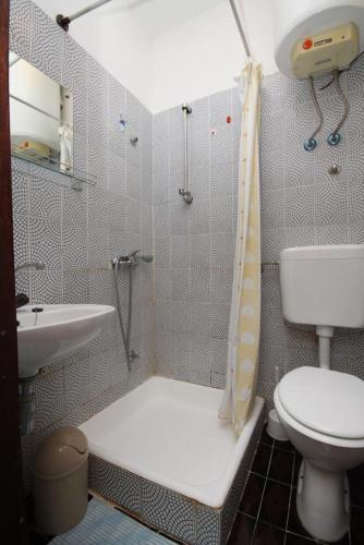 Apartments By The Sea Starigrad (paklenica) - 6587
