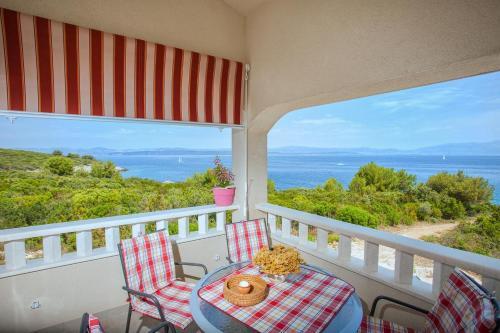 Apartments By The Sea Necujam (solta) - 13726