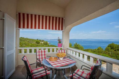 Apartments By The Sea Necujam (solta) - 13726