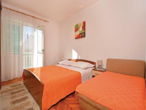 Apartment Sucuraj With Sea View 09