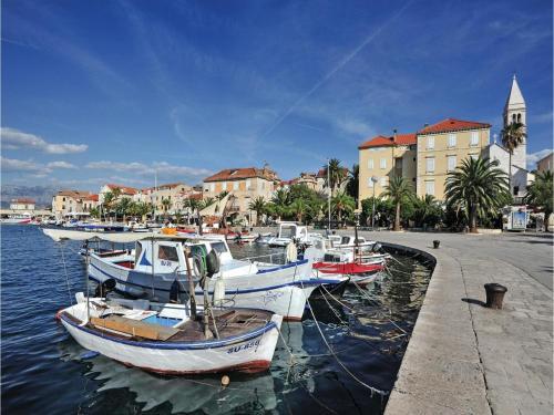One-bedroom Apartment In Supetar