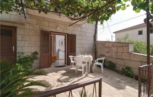 One-bedroom Apartment In Supetar