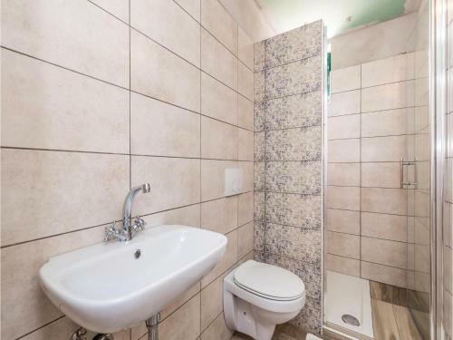 Three-bedroom Holiday Home In Supetarska Draga