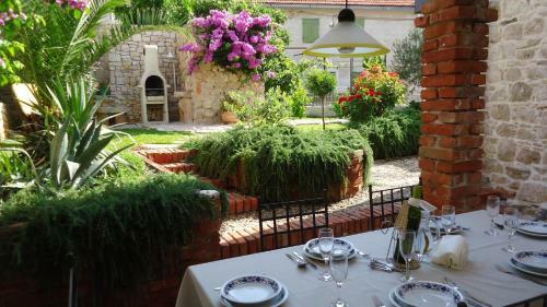 Seaside Holiday House Sutivan (brac) - 16300