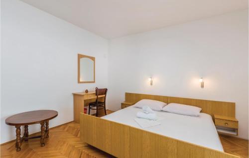 Three-bedroom Apartment In Sv.juraj