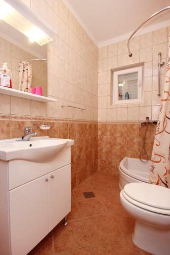 Apartments By The Sea Nemira (omis) - 5956