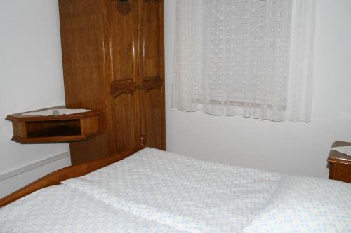 Apartments With A Parking Space Stanici (omis) - 2818