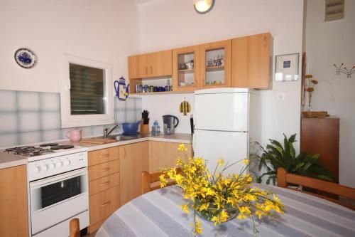 Apartments By The Sea Tkon (pasman) - 820