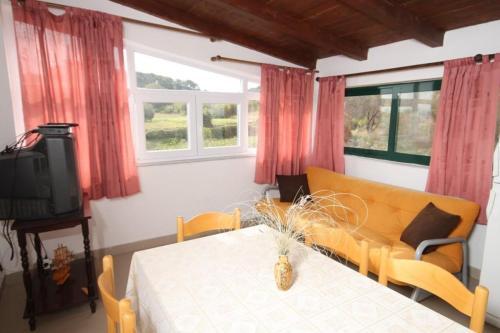 Apartments With A Parking Space Tkon (pasman) - 4307