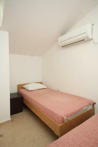Apartments With A Parking Space Kraj (pasman) - 3459