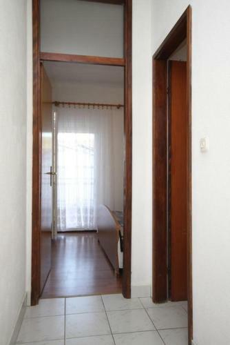 Apartments With A Parking Space Mavarstica (ciovo) - 8685
