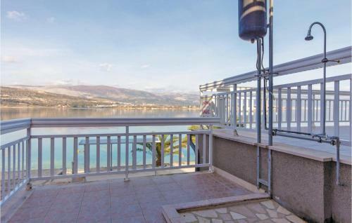 Apartment Mastrinka With Sea View IV