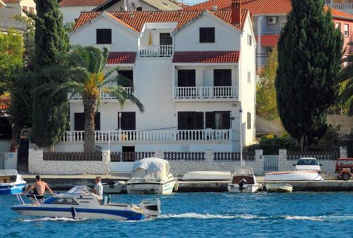 Apartment Seget Vranjica 5160a