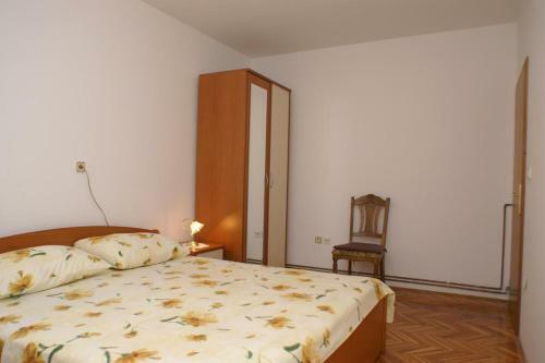 Apartments By The Sea Seget Donji (trogir) - 2041