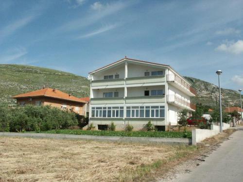 Apartments By The Sea Seget Donji (trogir) - 2041