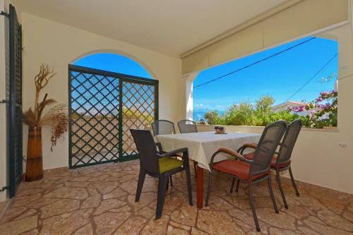 Two-bedroom Apartment In Slatine I