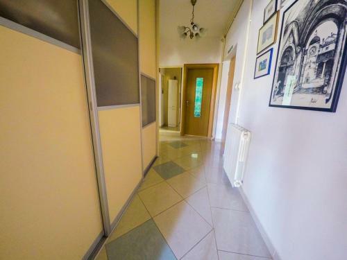 Apartments With A Parking Space Trogir - 11409
