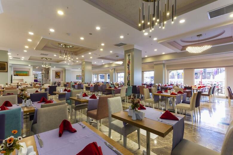 Hotel Orange County Resort