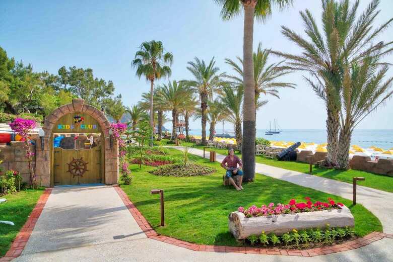 Hotel Pirates Beach Club