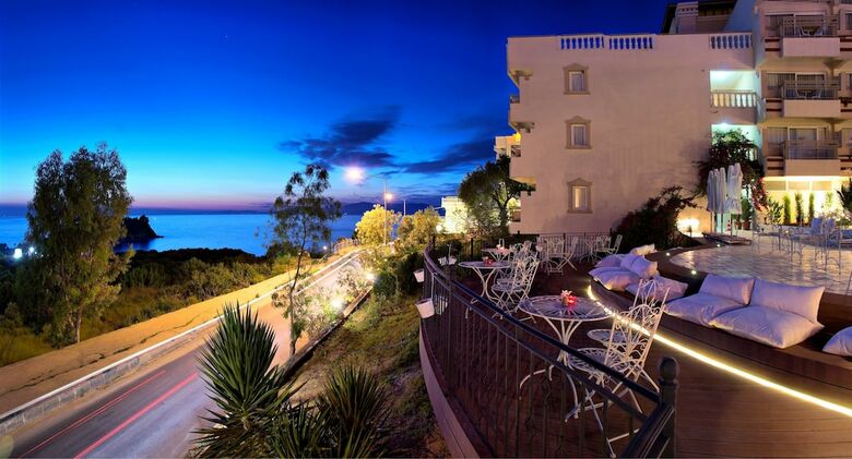 Apartamentos Hotel Carina