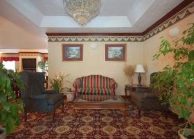 Hotel Clarion Inn & Suites