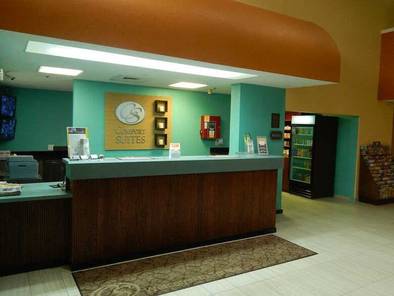 Hotel Comfort Suites
