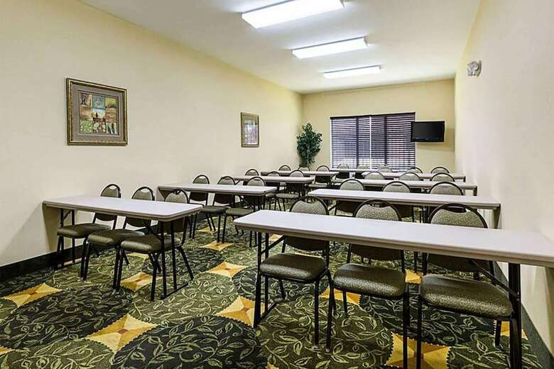 Hotel Comfort Suites West Energy Corridor