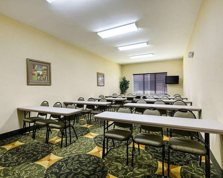 Hotel Comfort Suites West Energy Corridor