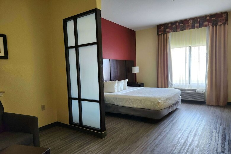 Hotel Comfort Suites West Energy Corridor