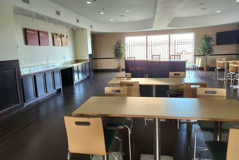 Hotel Comfort Suites West Energy Corridor