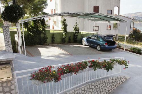Apartment Slatine 972b