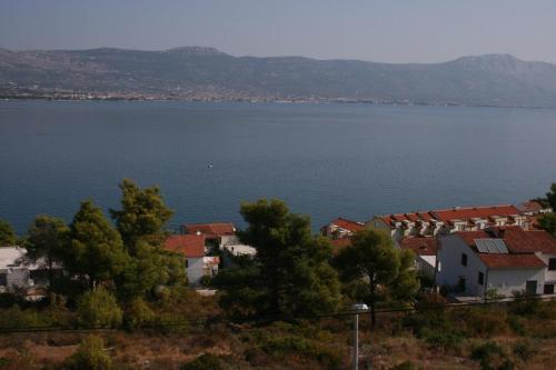 Apartment Arbanija 4646c