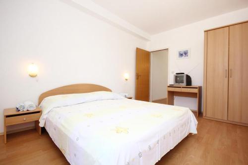 Apartments With A Parking Space Trpanj (peljesac) - 10180