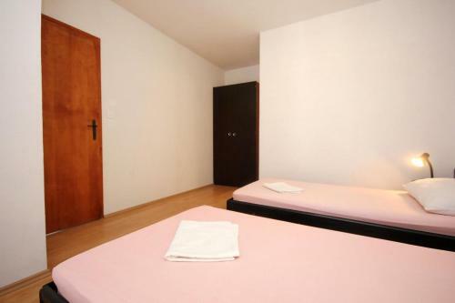 Apartment Trpanj 10083a