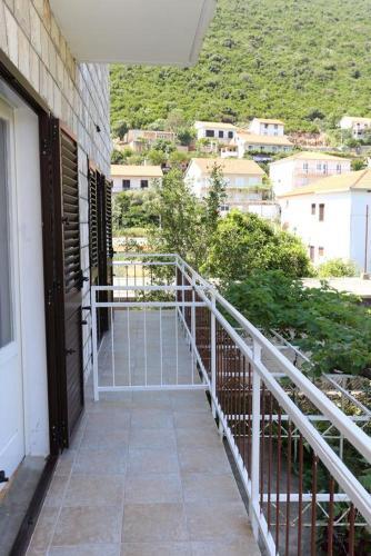 Apartment Trpanj 10148b