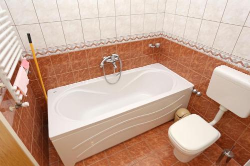 Apartment Trstenik 10119b