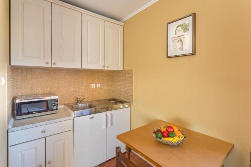 Apartment Ugljan 8239d