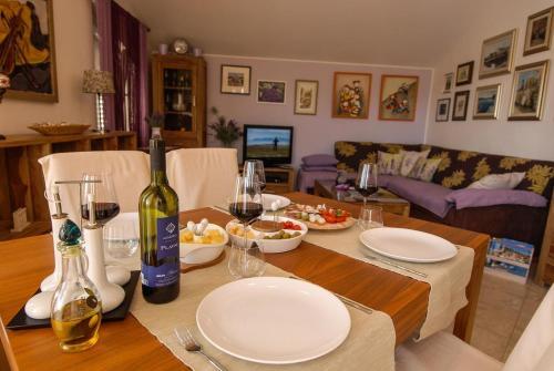 Apartments By The Sea Ugljan - 8468