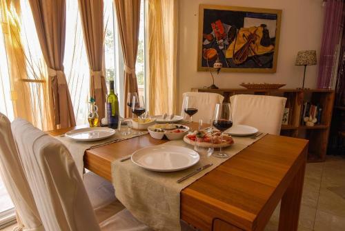 Apartments By The Sea Ugljan - 8468