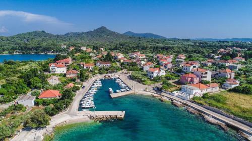 Apartments By The Sea Ugljan - 11820