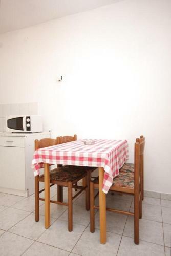 Apartment Ugljan 8301b